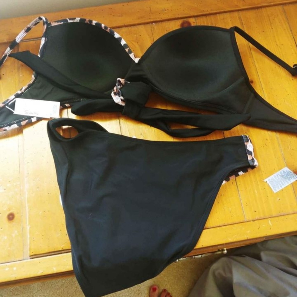 Bathing suit - Picture 3 of 3